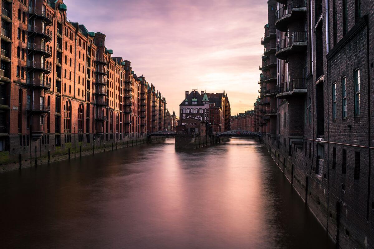 Jobs & Agenturen in Hamburg | JobSuite